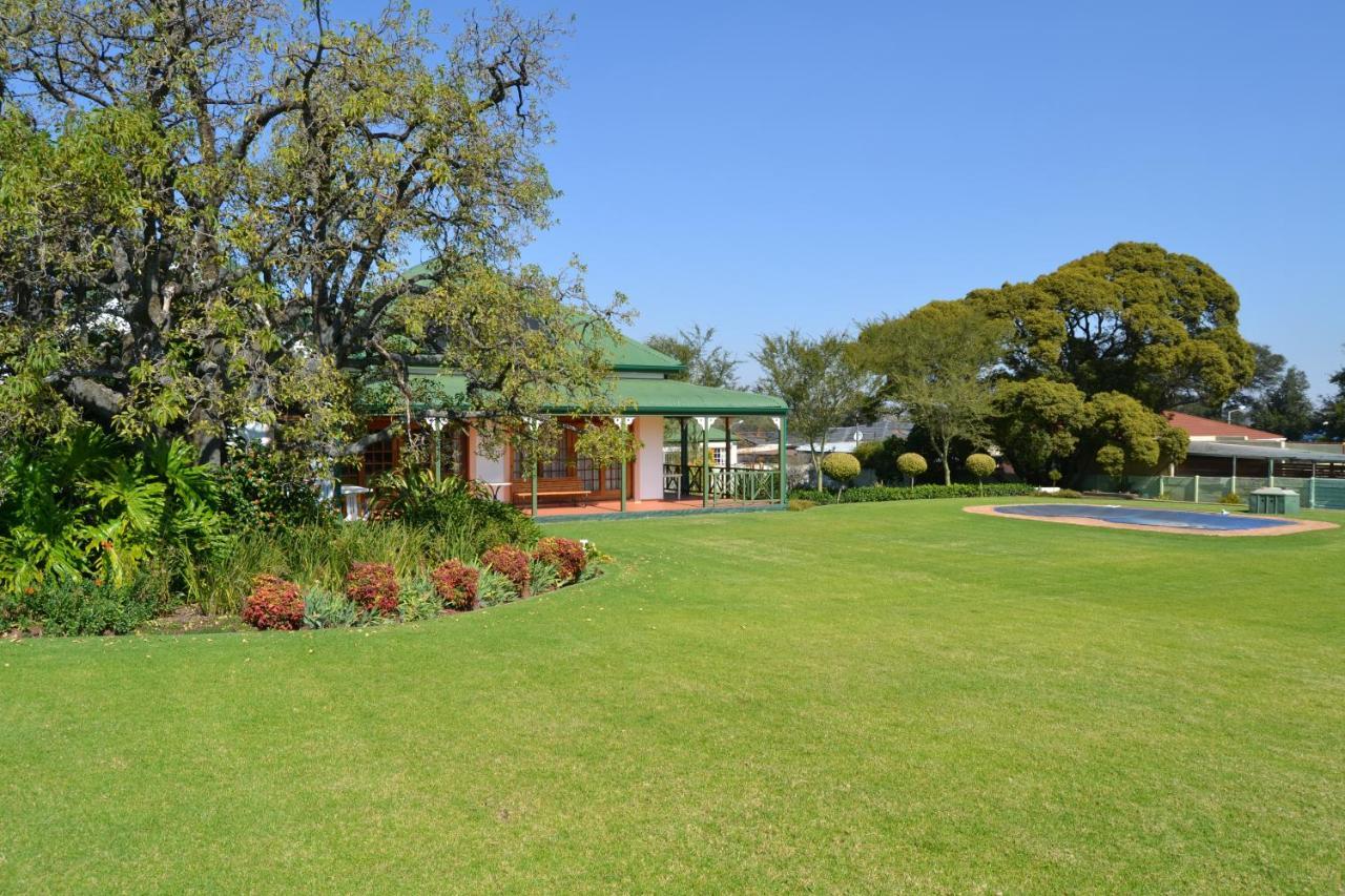 Lekkerrus Guesthouse Krugersdorp Exterior photo